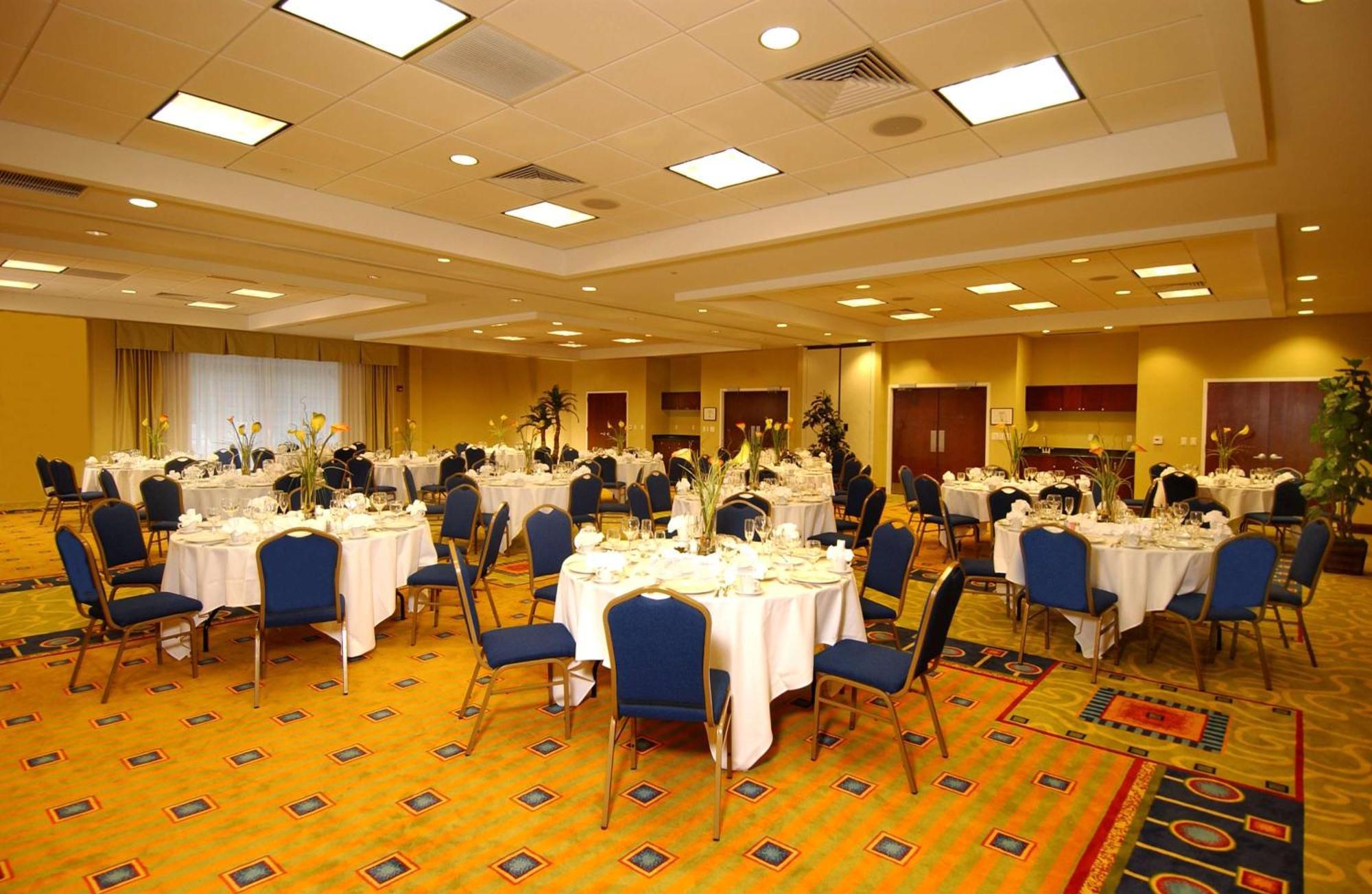 Doubletree By Hilton Greensboro Kültér fotó