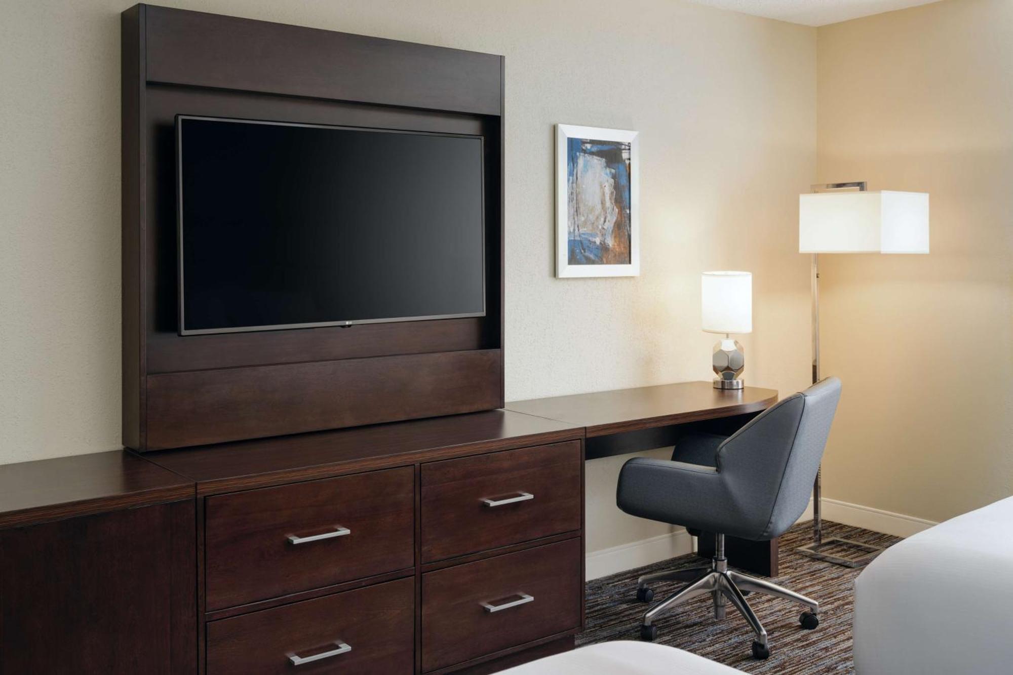 Doubletree By Hilton Greensboro Kültér fotó