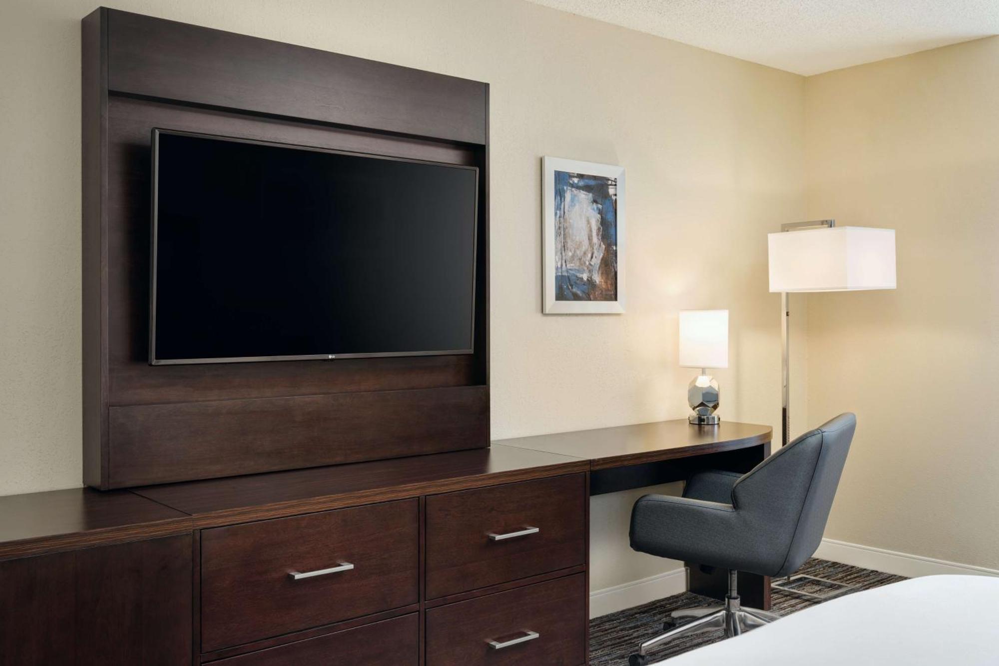 Doubletree By Hilton Greensboro Kültér fotó